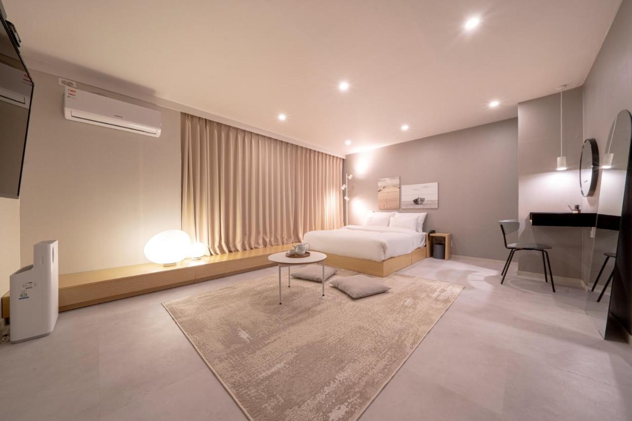 Object Aank Hotel Gumi ภายนอก รูปภาพ