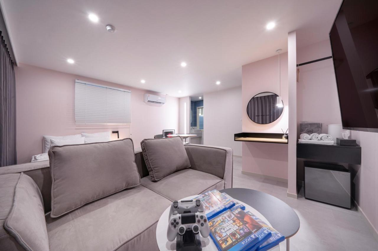 Object Aank Hotel Gumi ภายนอก รูปภาพ
